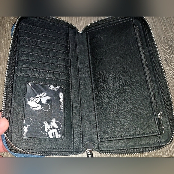 Disney Loungefly Minnie Mouse Denim Polka Dot Purse With Matching Zip Wallet - Picture 8 of 13